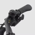 Bicicleta eléctrica de carga trasera R500E, color verde claro y con cola larga – Image 2